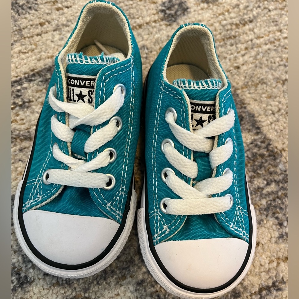 NEW Converse Toddler Size 5